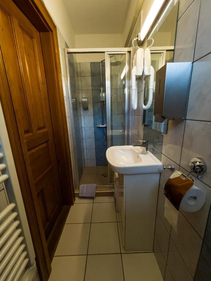 Mamutfenyo Panzio Bed & Breakfast Tata Eksteriør bilde